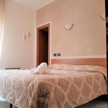 לומאצו Hotel Marinoni מראה חיצוני תמונה