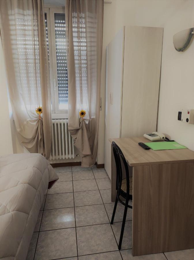לומאצו Hotel Marinoni מראה חיצוני תמונה
