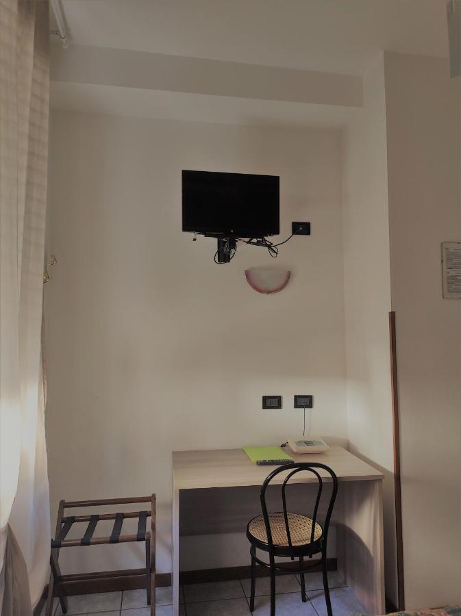 לומאצו Hotel Marinoni מראה חיצוני תמונה