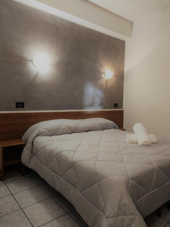 לומאצו Hotel Marinoni מראה חיצוני תמונה