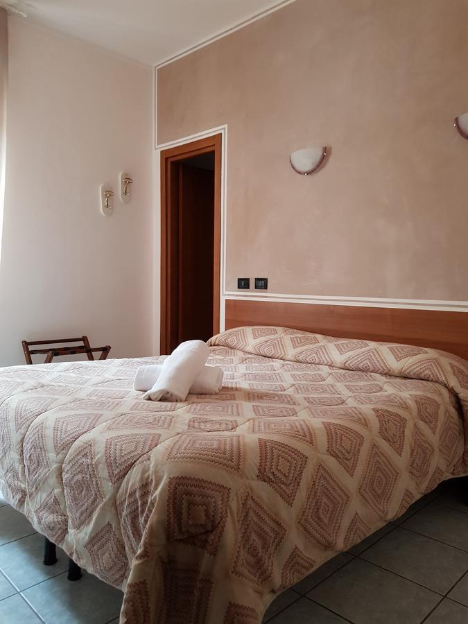 לומאצו Hotel Marinoni מראה חיצוני תמונה