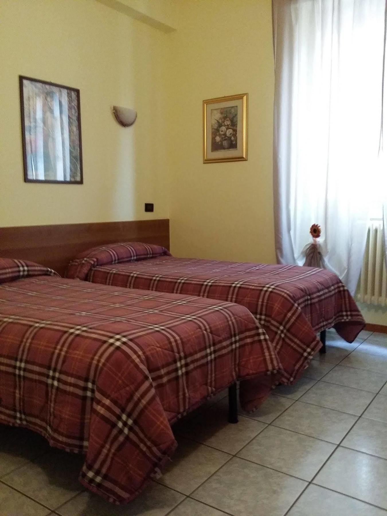 לומאצו Hotel Marinoni מראה חיצוני תמונה