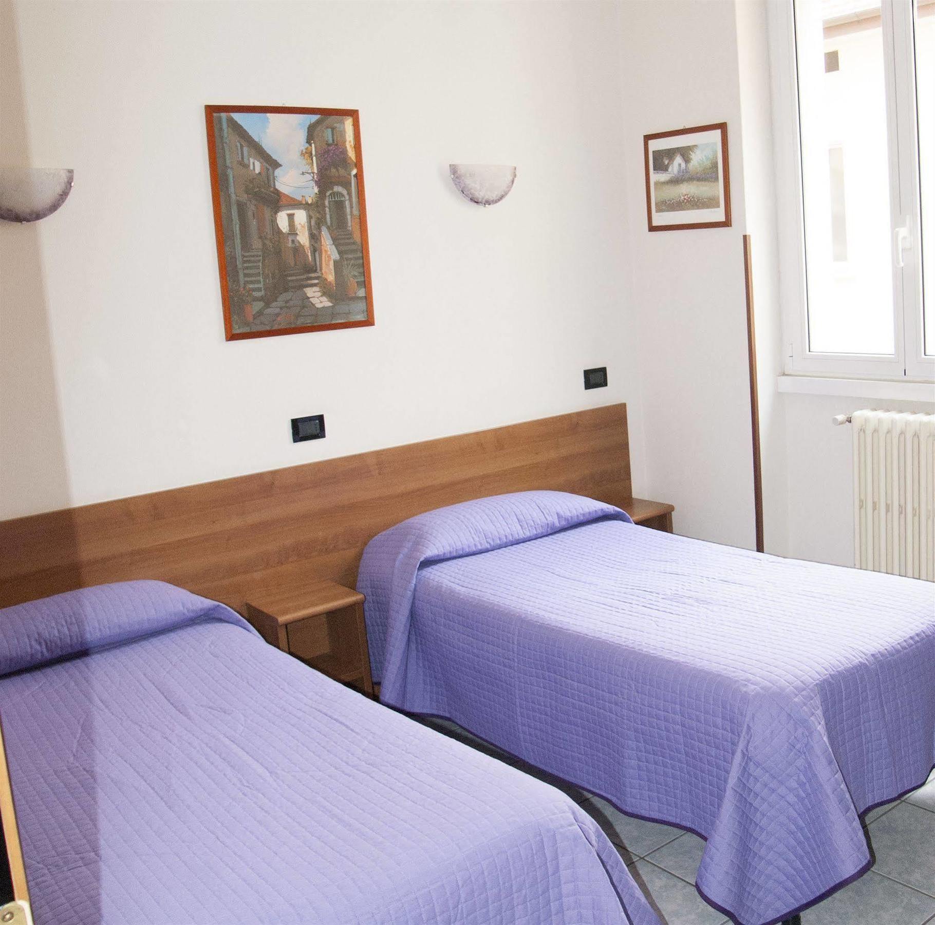 לומאצו Hotel Marinoni מראה חיצוני תמונה