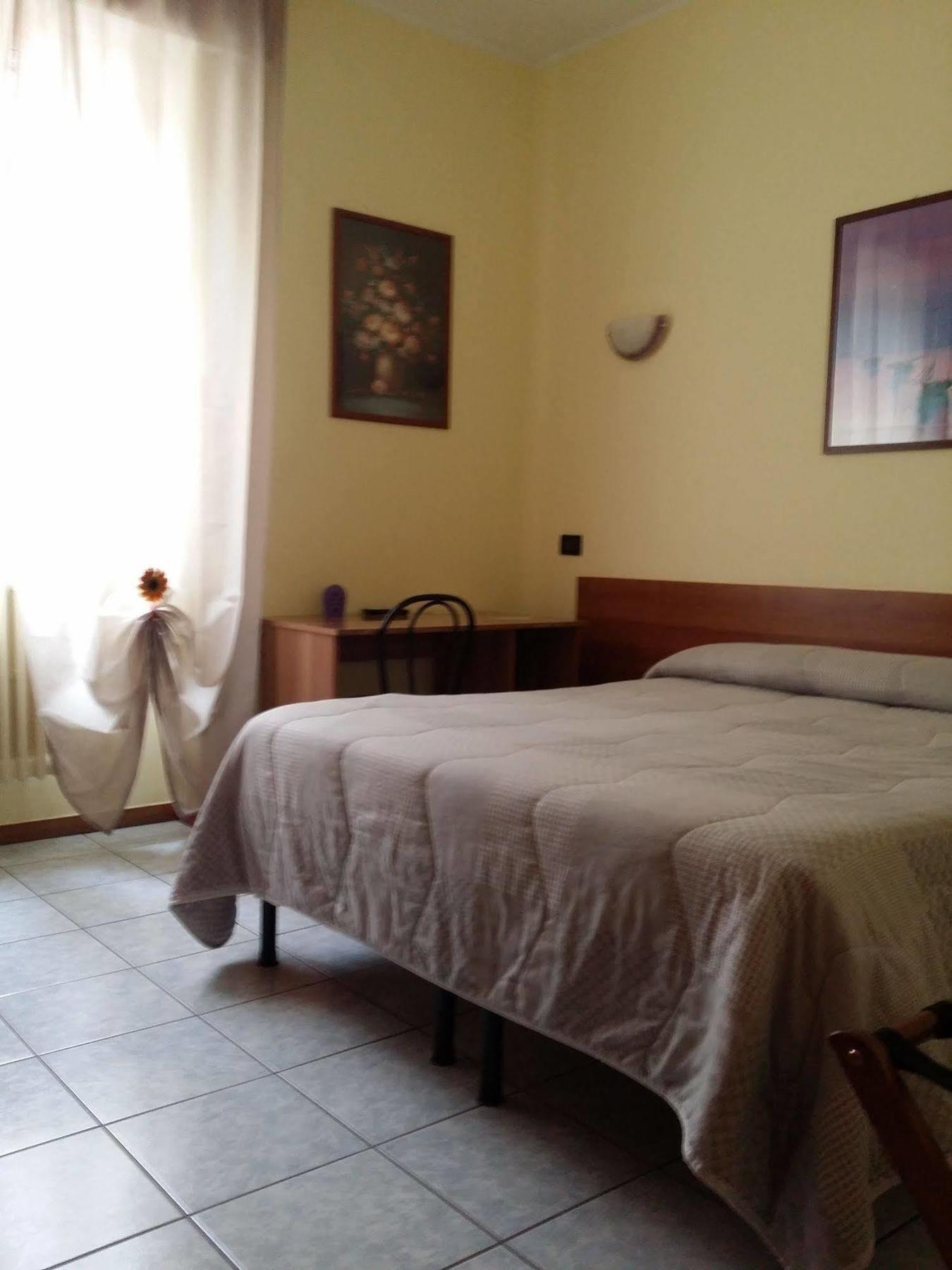 לומאצו Hotel Marinoni מראה חיצוני תמונה