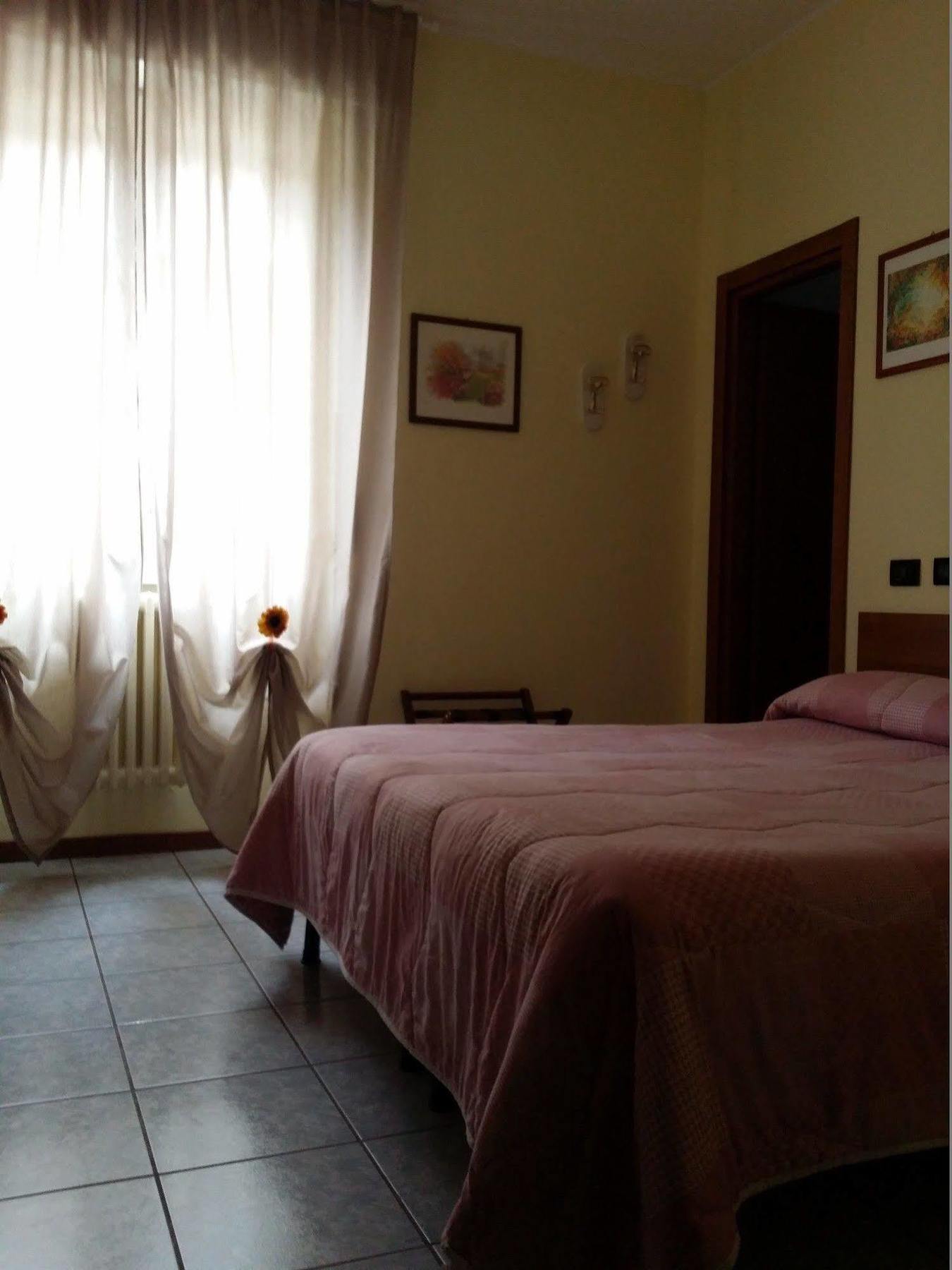 לומאצו Hotel Marinoni מראה חיצוני תמונה