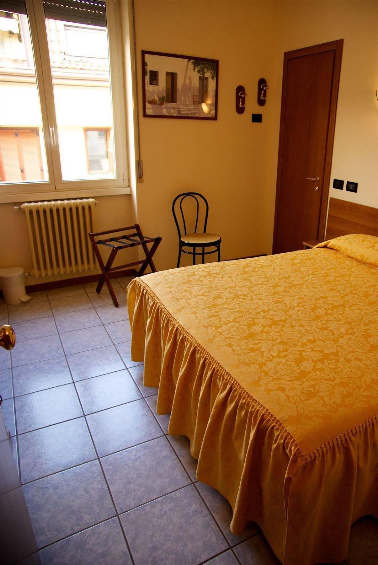 לומאצו Hotel Marinoni מראה חיצוני תמונה