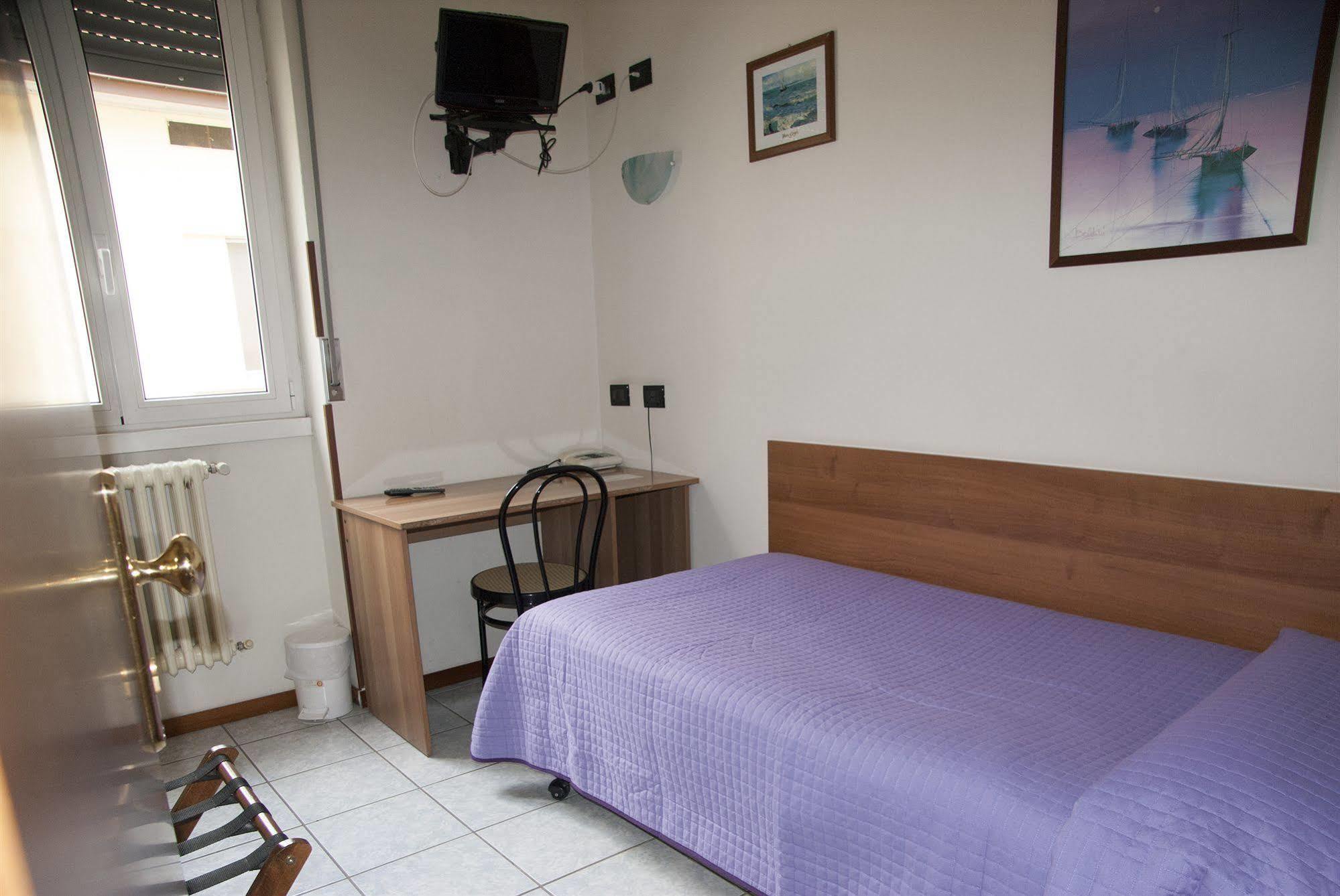 לומאצו Hotel Marinoni מראה חיצוני תמונה
