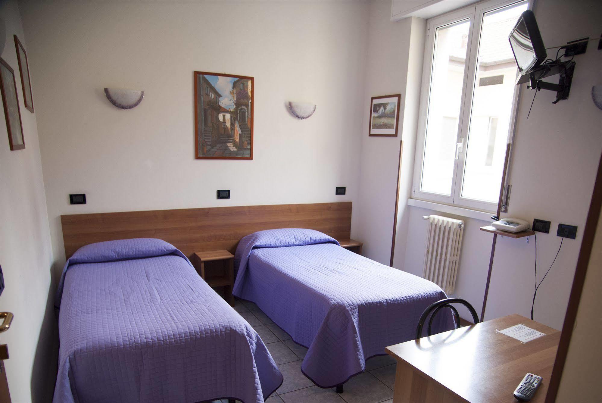 לומאצו Hotel Marinoni מראה חיצוני תמונה